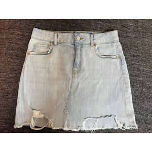 3/$27 Wild Fable Distressed Blue Jean Mini Skirt in Light Wash, size 6